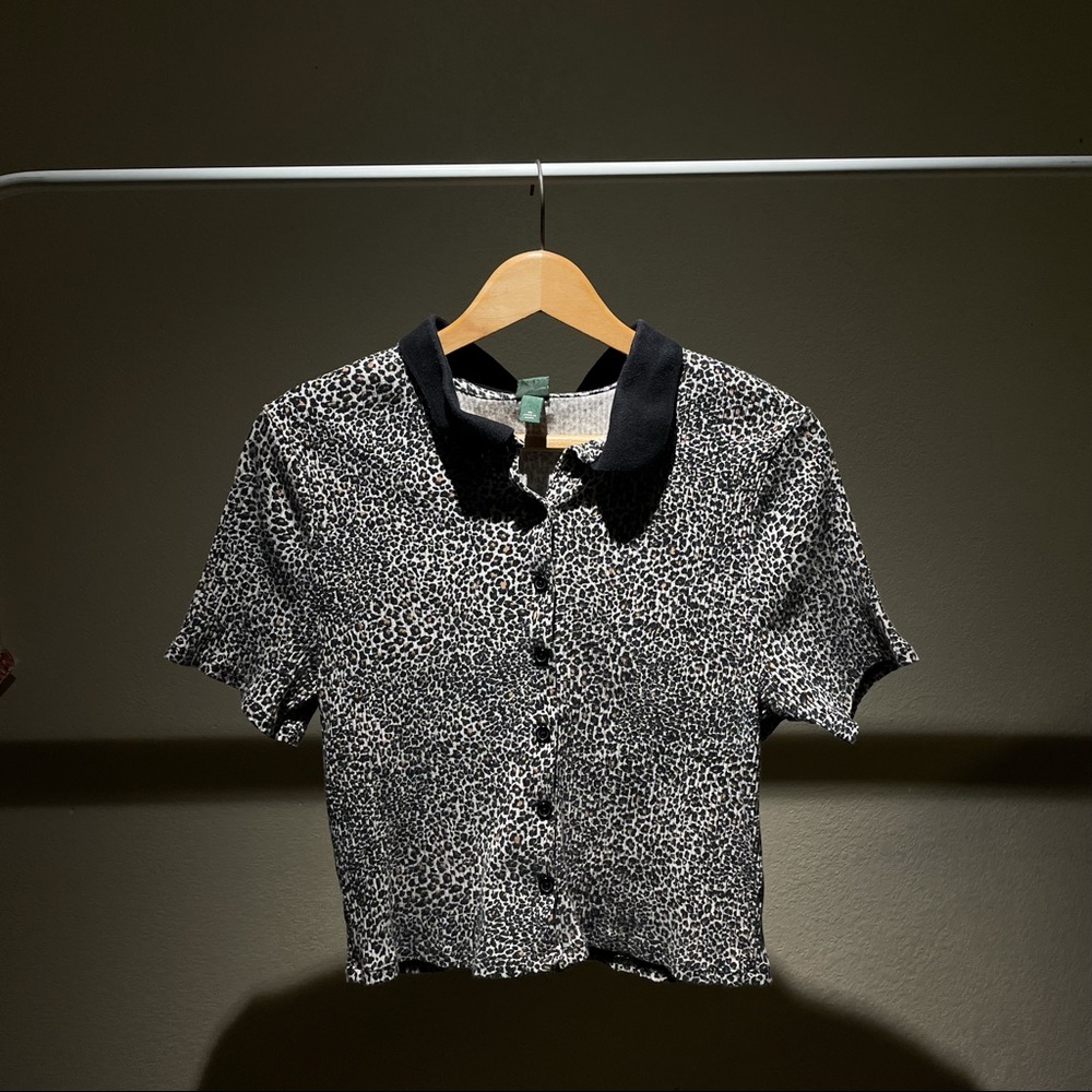 Wild Fable Button Up Crop